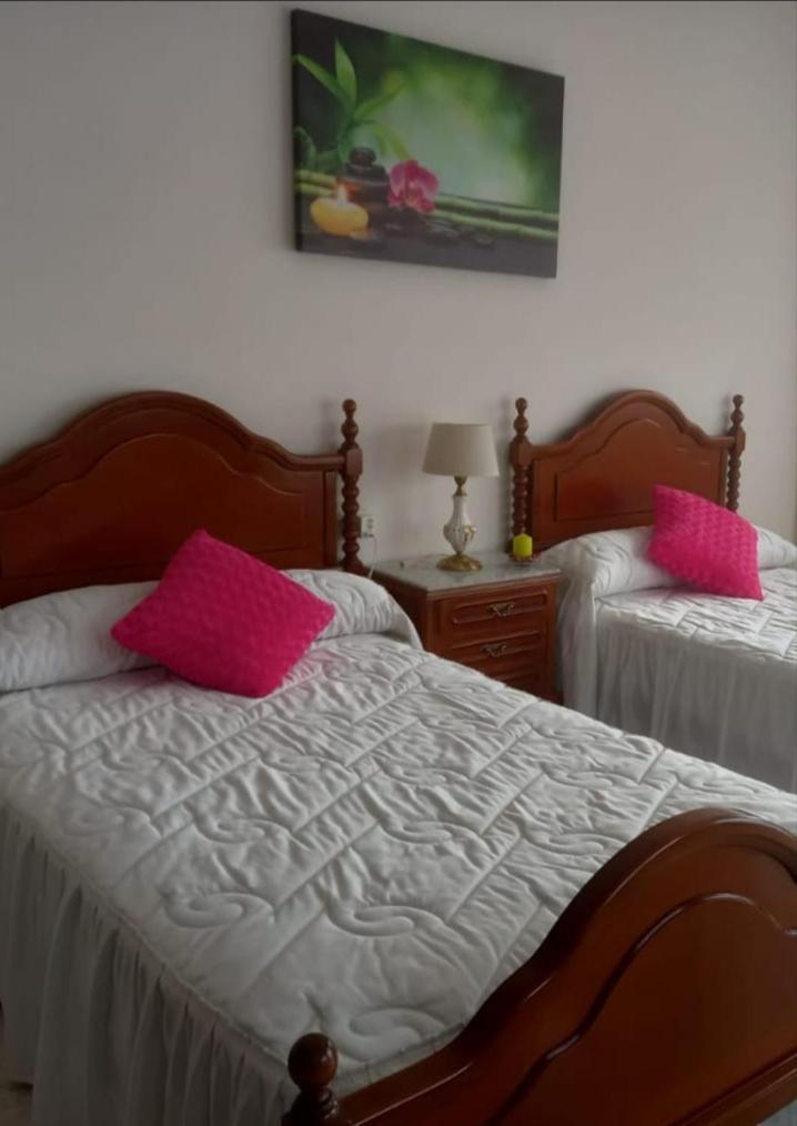 Albergue Agarimo Caldas De Reis Δωμάτιο φωτογραφία